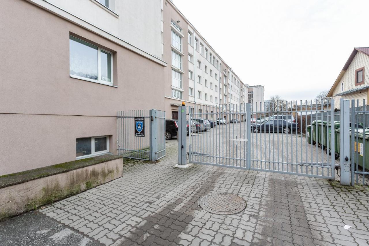 3 Room Central Apartmend 90M2 Parking For One Car Fifth Floor And The Building Does Not Have An Elevator Tallinn Exterior foto