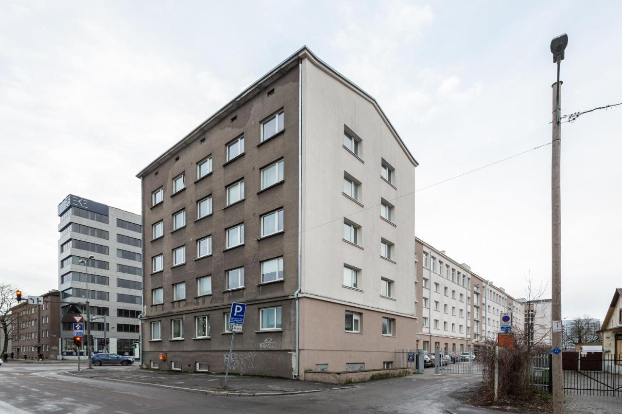 3 Room Central Apartmend 90M2 Parking For One Car Fifth Floor And The Building Does Not Have An Elevator Tallinn Exterior foto