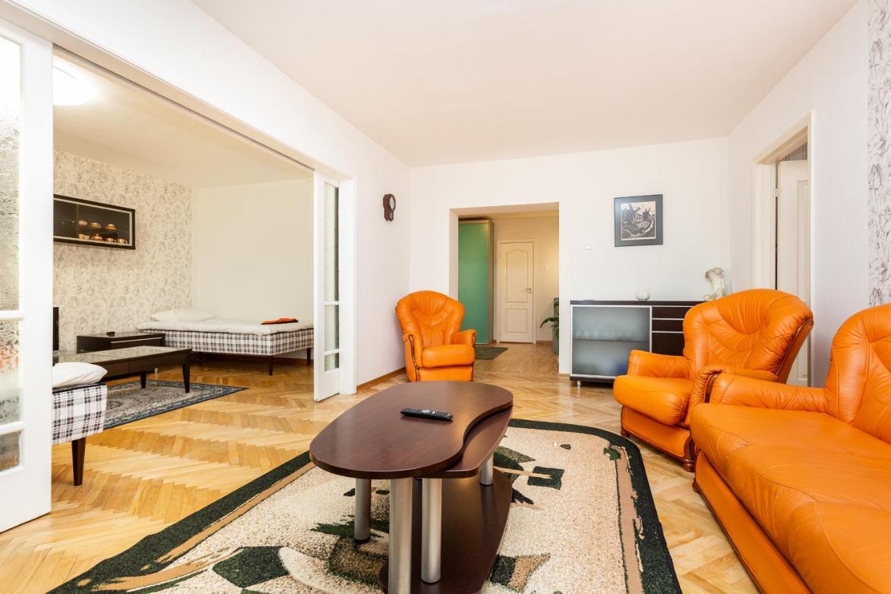 3 Room Central Apartmend 90M2 Parking For One Car Fifth Floor And The Building Does Not Have An Elevator Tallinn Exterior foto